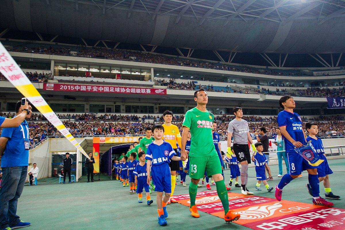 云南出现彩色蝴蝶漫天飞舞奇观，自然之美令人陶醉-云南出现彩色蝴蝶漫天飞舞奇观