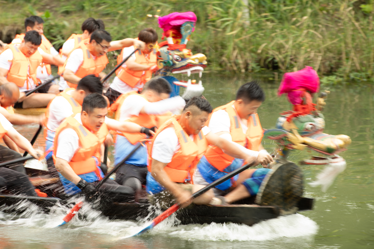 李雪琴同届考生发文，共话高考岁月，回忆青春篇章-李雪琴同届考生发文