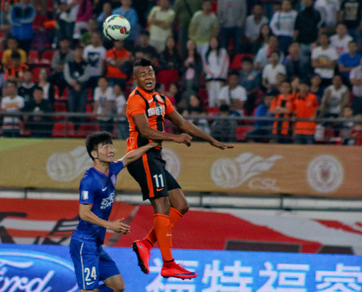 班级辉煌成就,三人高考突破700分,班主任喜悦溢于言表-班上3人高考过700分 班主任乐开花